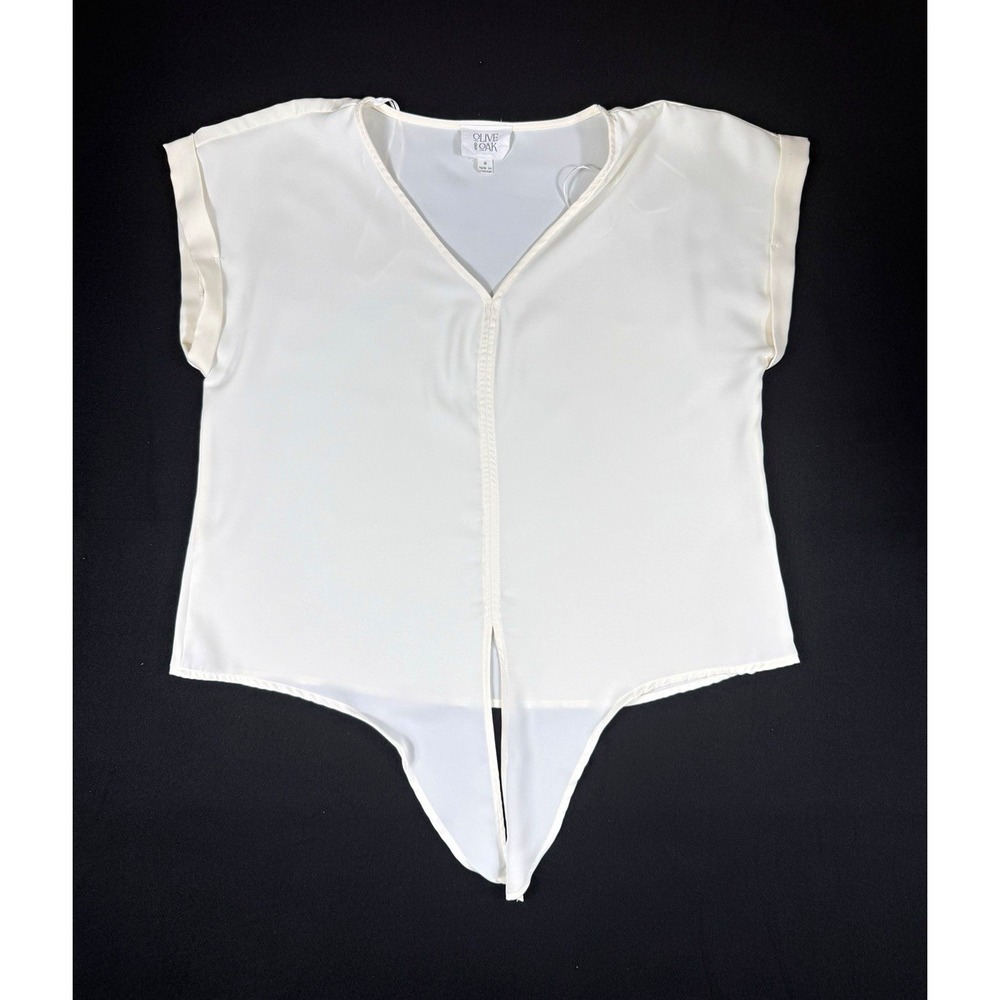Olive and Oak White Shapewear Bodysuit V-Neck Short Sleeve Moderate, S